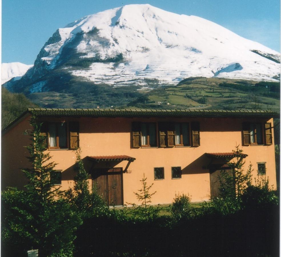Agriturismo Il Borghetto Villa Montefortino Esterno foto